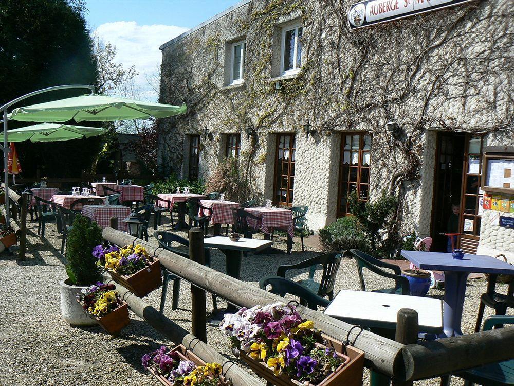 Logis Hotel Restaurant Auberge Saint Martin Surville  المظهر الخارجي الصورة